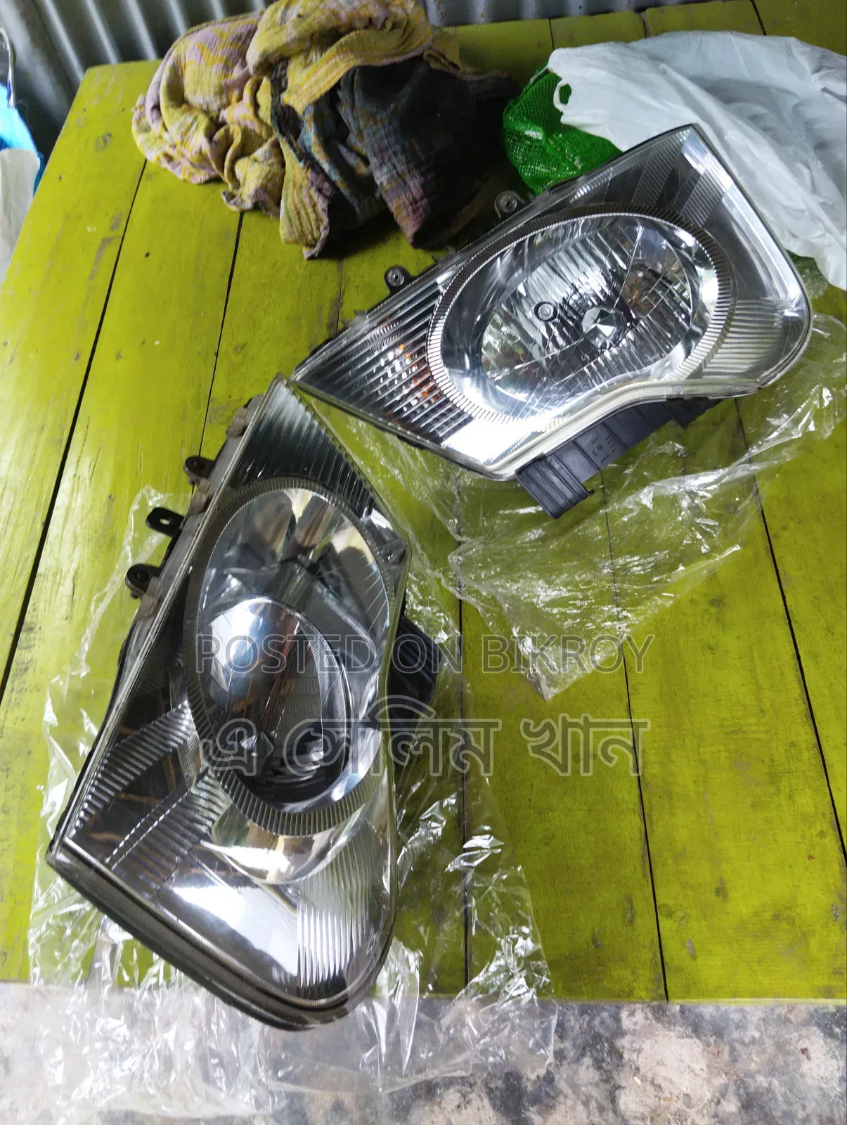 Mahindra Quanto Head Light and Brake Light Available