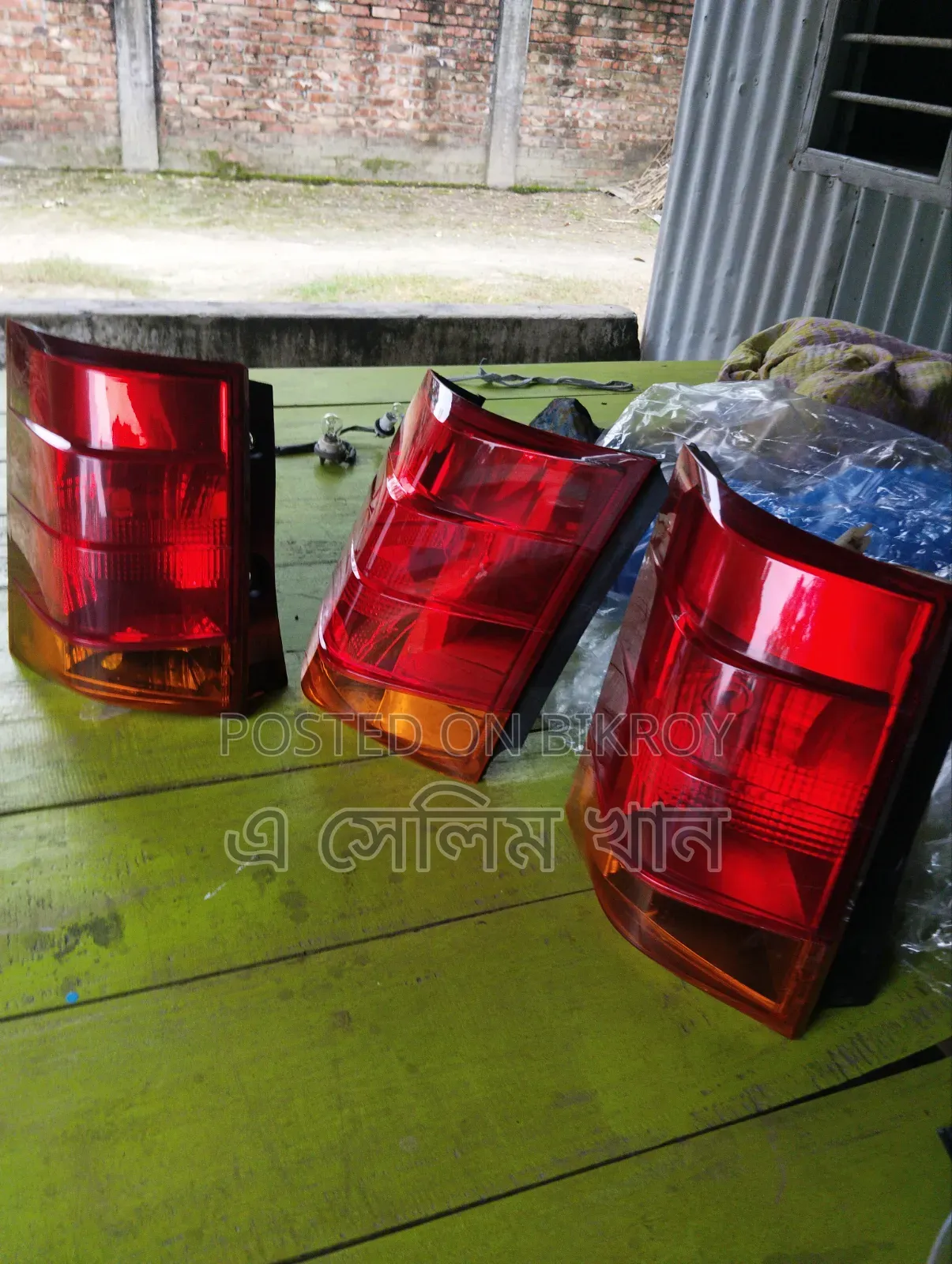 Mahindra Quanto Head Light and Brake Light Available