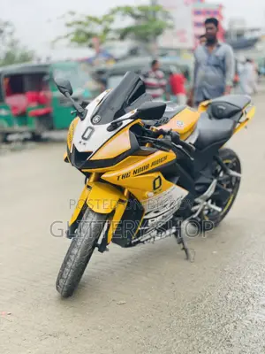 Yamaha R15 V3 2018 Yellow
