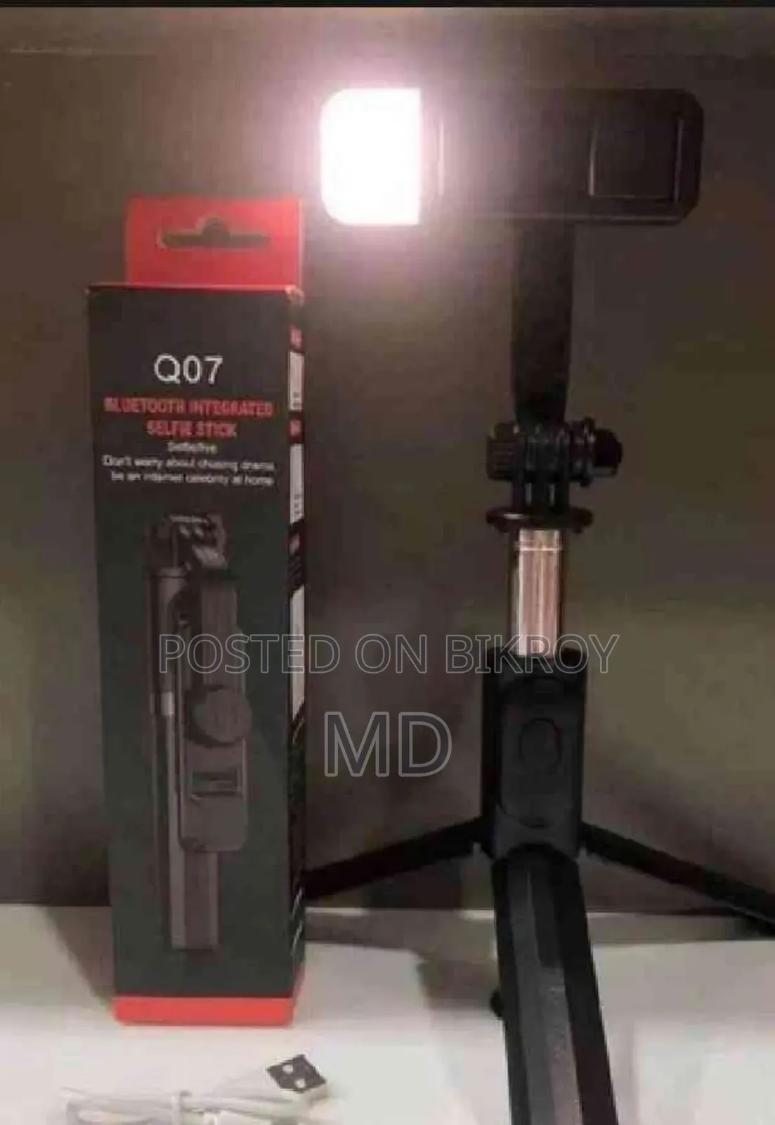 Q07 Bluetooth Selfie Stick Tripod With Remote