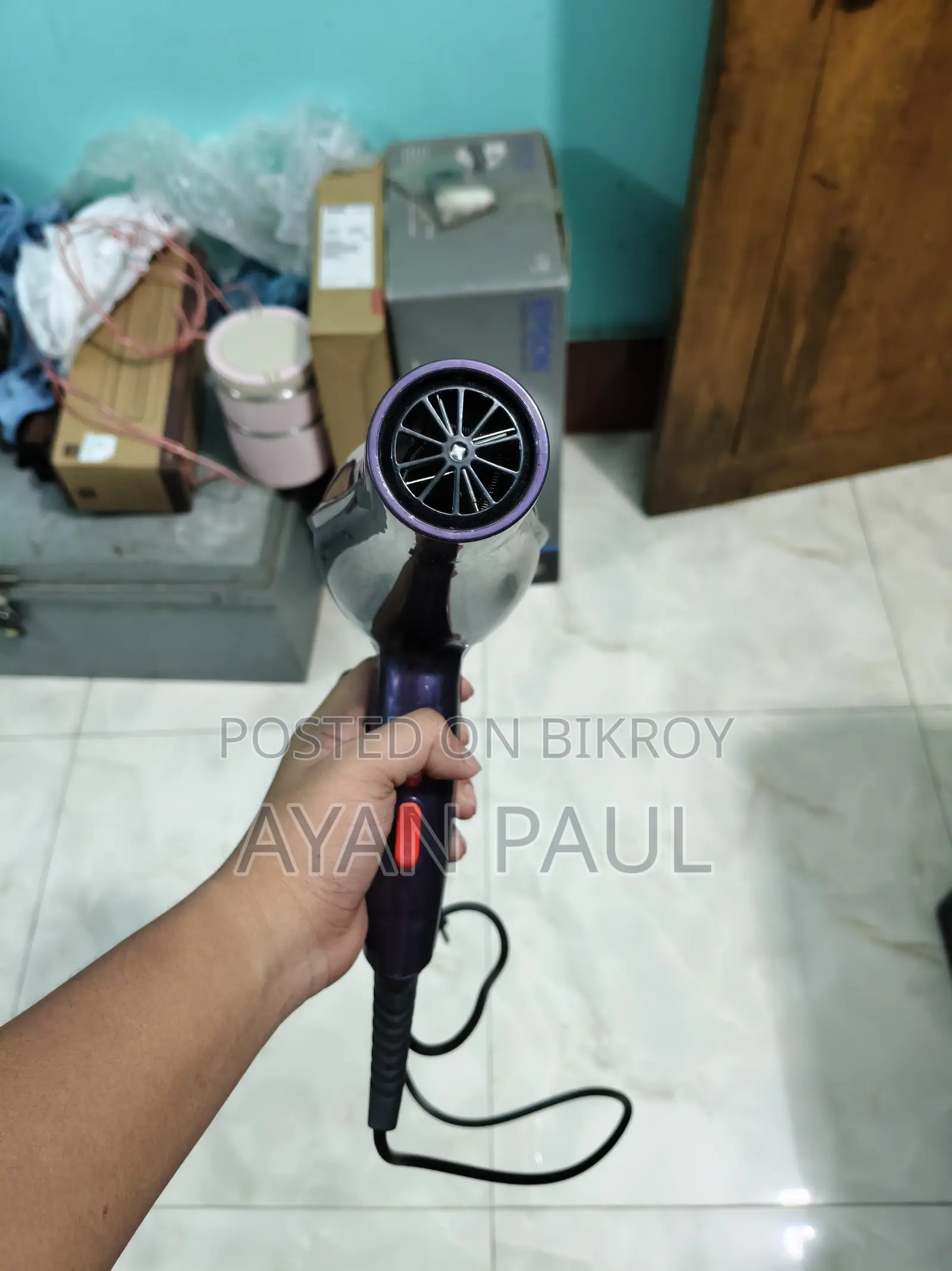 একটি Hair Dryer বিক্রয় হবে!