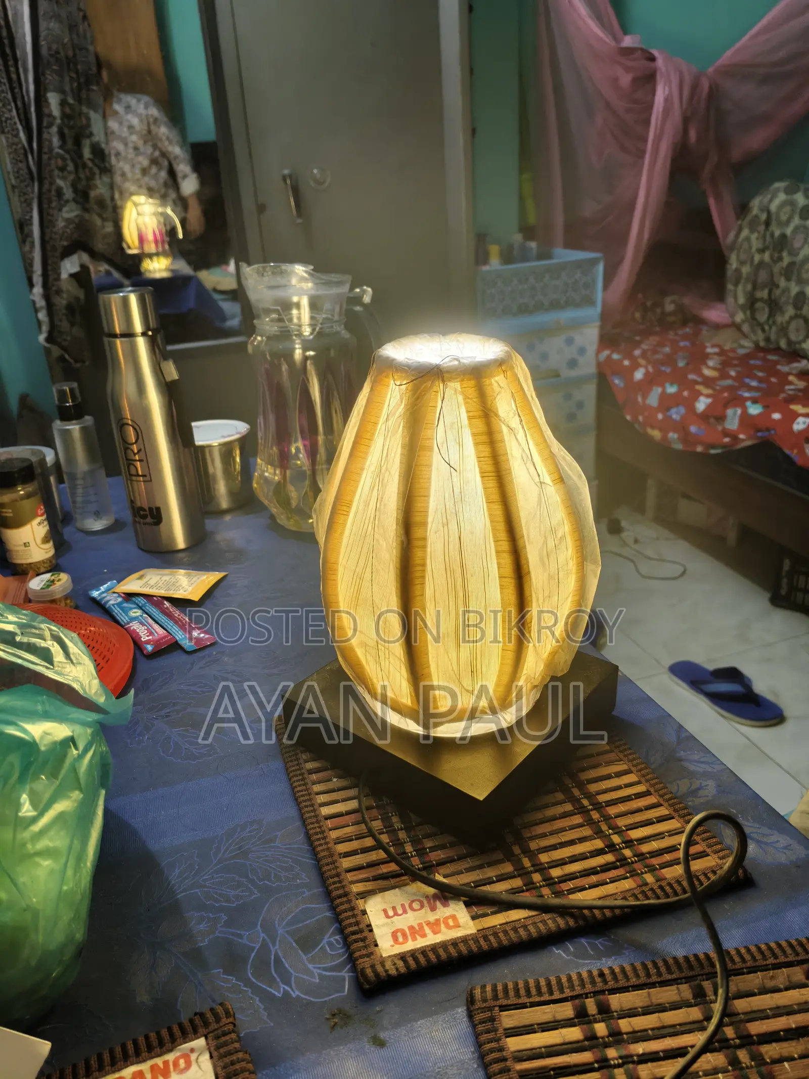 একটি Arong এর Table Lamp বিক্রি হবে!