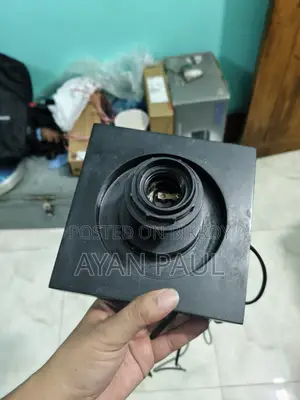 একটি Arong এর Table Lamp বিক্রি হবে!