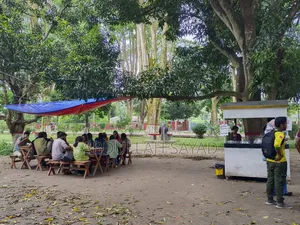 এই সম্পূর্ণ  ব্যবসা বিক্রি করা হবে
