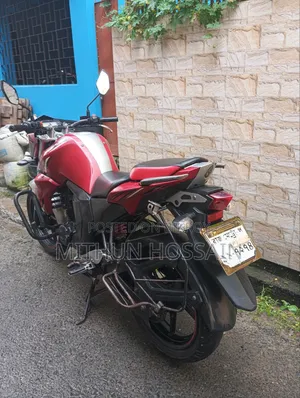 ইয়ামাহা এফজেড ২০১৮ রেড