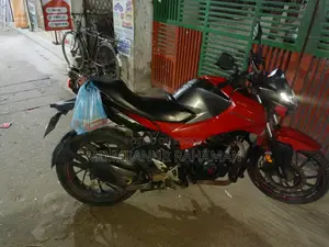 Hero Thriller 160R 2021 Red