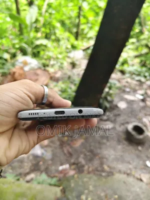Samsung Galaxy A70 128 GB Black