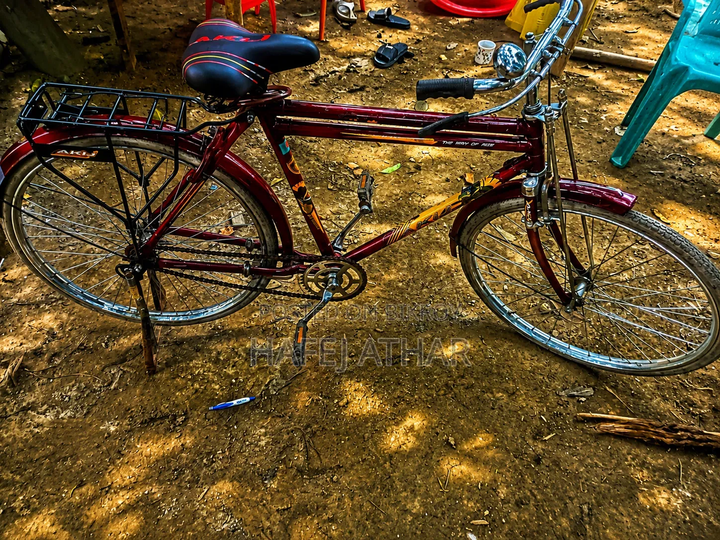আকিজের লাল সাইকেল