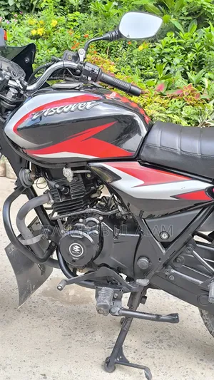 Bajaj Discover 125 2021 Black