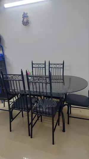 ডাইনিং টেবিল, কিচেন সেলফ, তোষক