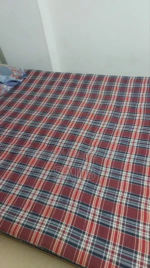 ডাইনিং টেবিল, কিচেন সেলফ, তোষক