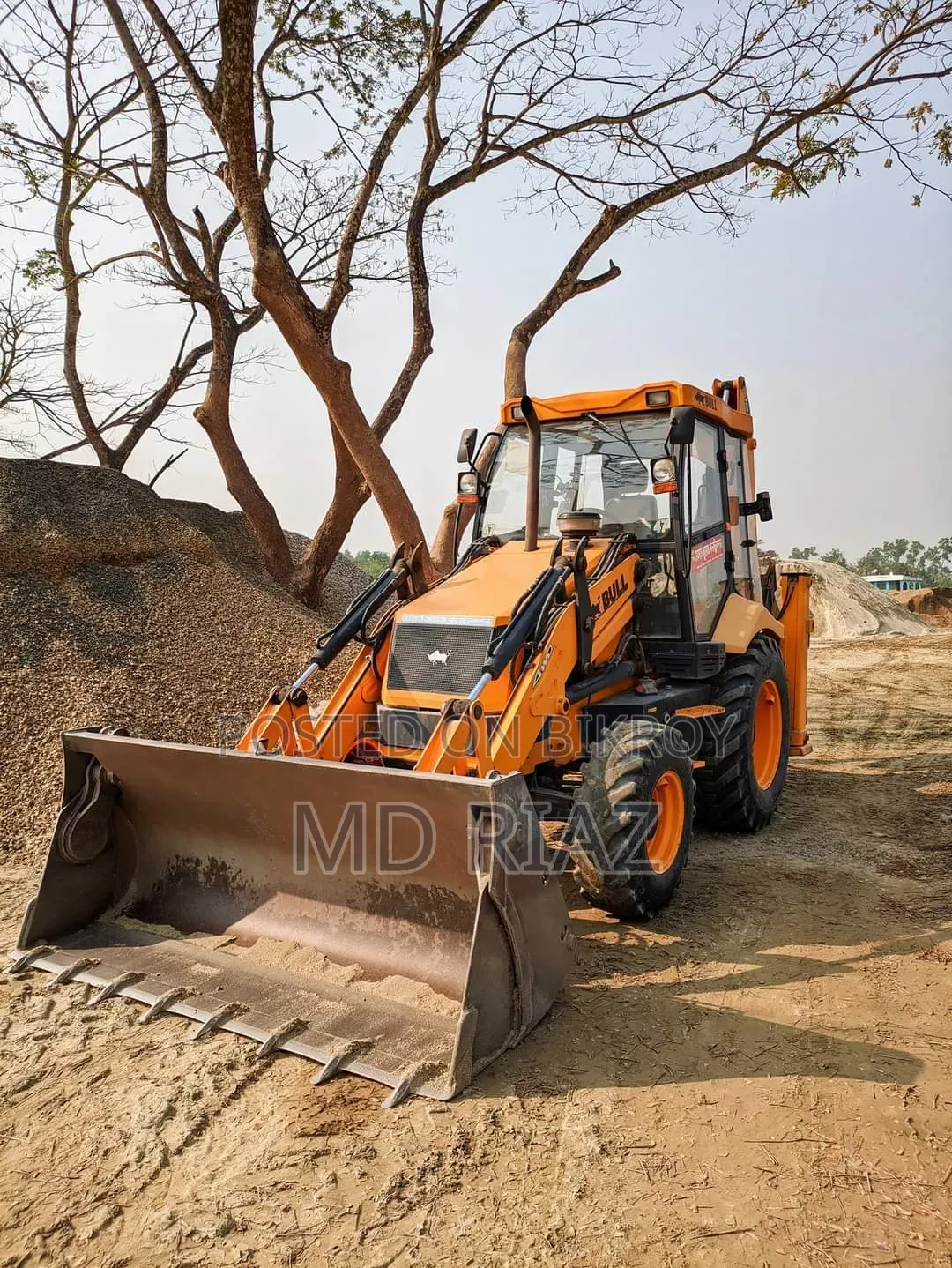 Bull Loader বালি পাথর মাটি লোড দেওয়ার জন্য বেস্ট