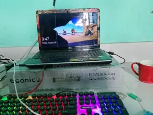 Laptop Fujitsu Lifebook AH532 6GB Intel Core i5 SSD 128GB
