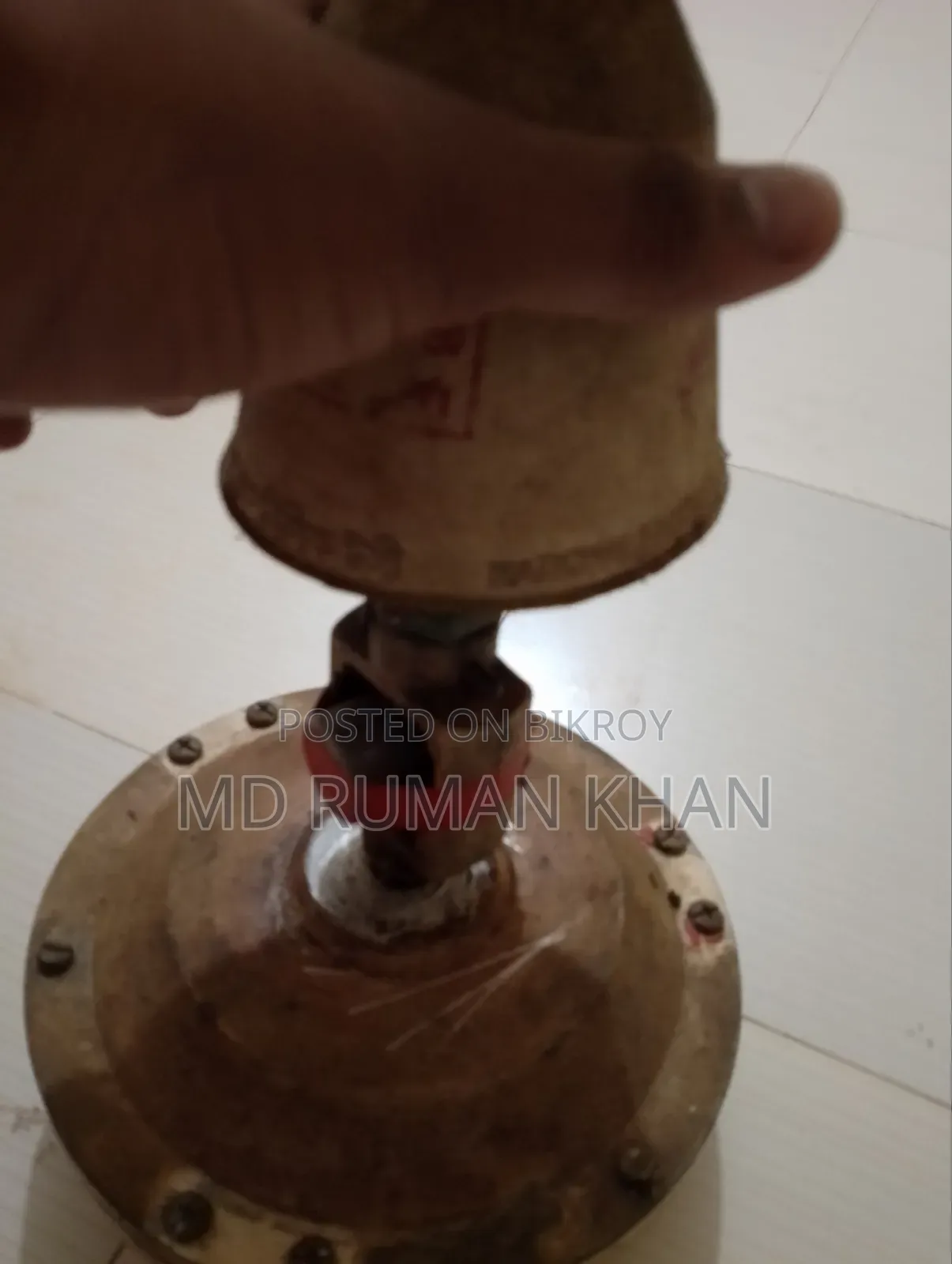 রানিং সিলিং ফ্যান,ব্যবহার করা ফ্যান। বাসা ছেড়ে দিবো দেখে বিক্রি করব!