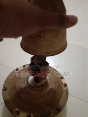 রানিং সিলিং ফ্যান,ব্যবহার করা ফ্যান। বাসা ছেড়ে দিবো দেখে বিক্রি করব!