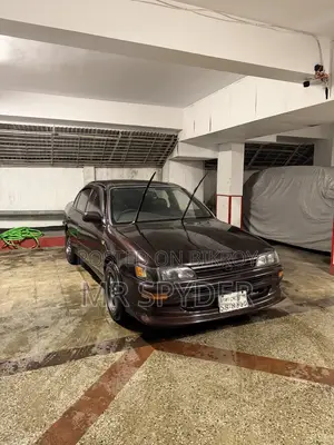 Toyota Corolla Sedan 1996 Maroon