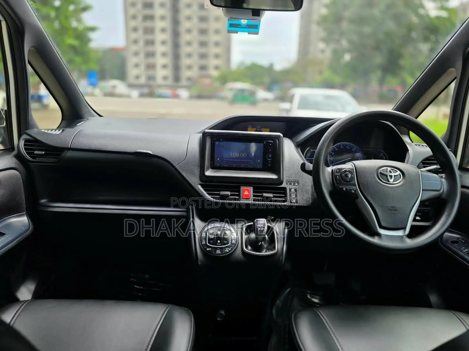 Toyota Noah 2016 Pearl