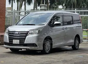 Toyota Noah 2016 Pearl