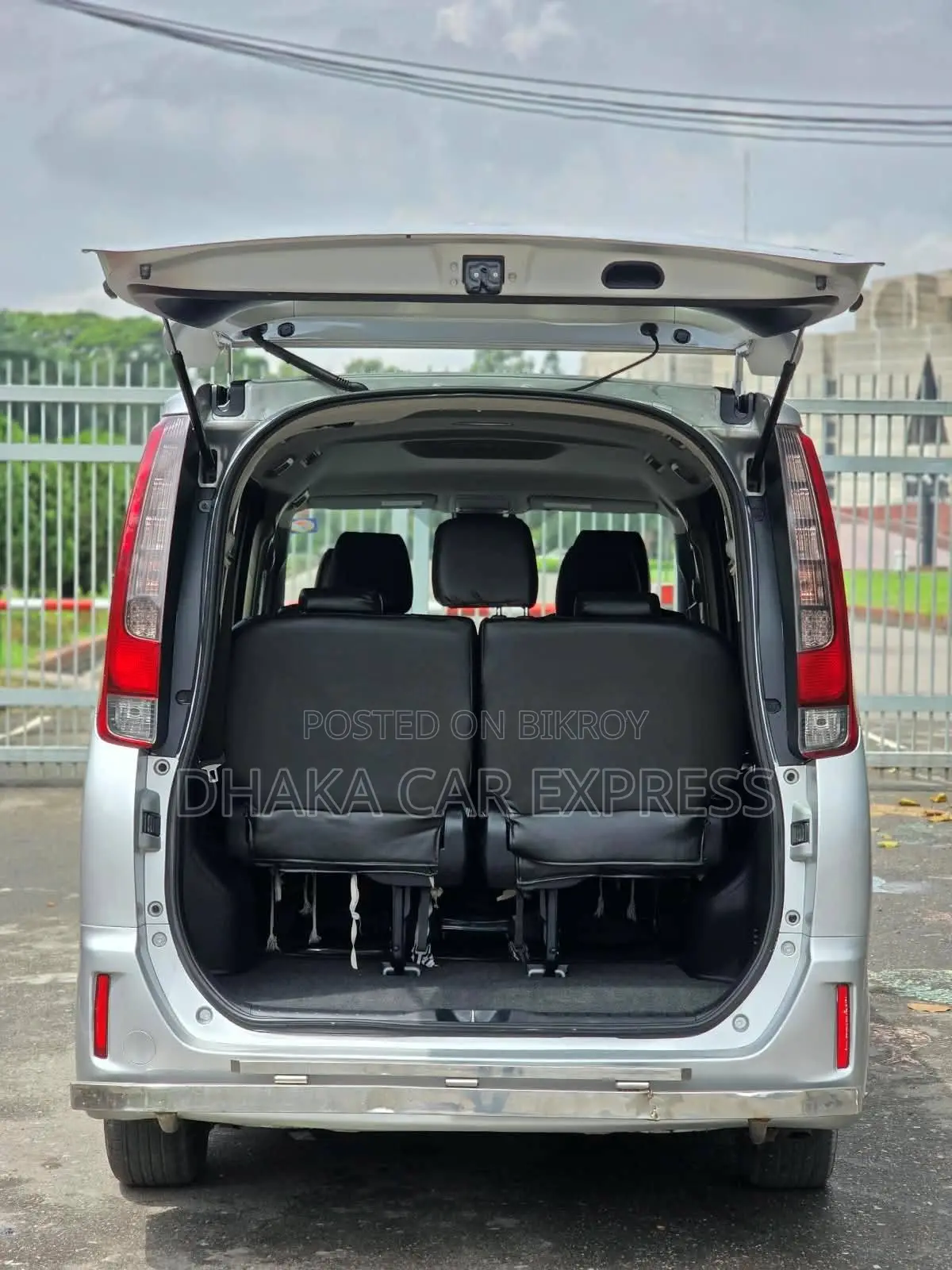 Toyota Noah 2016 Pearl