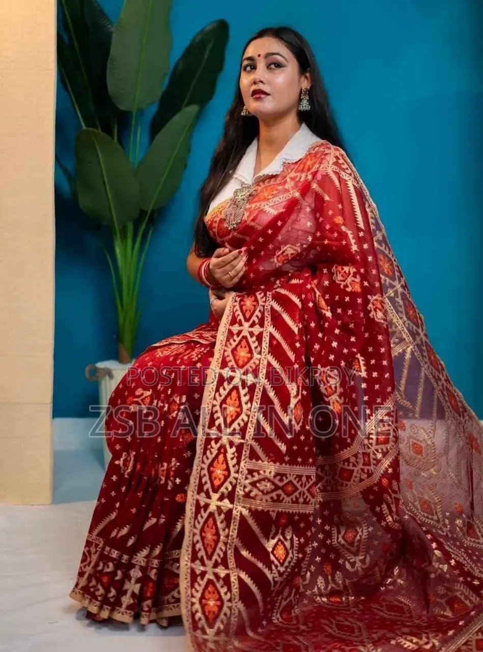 ভাইরাল জামদানি শাড়ি ব্লাউজ পিসসহ