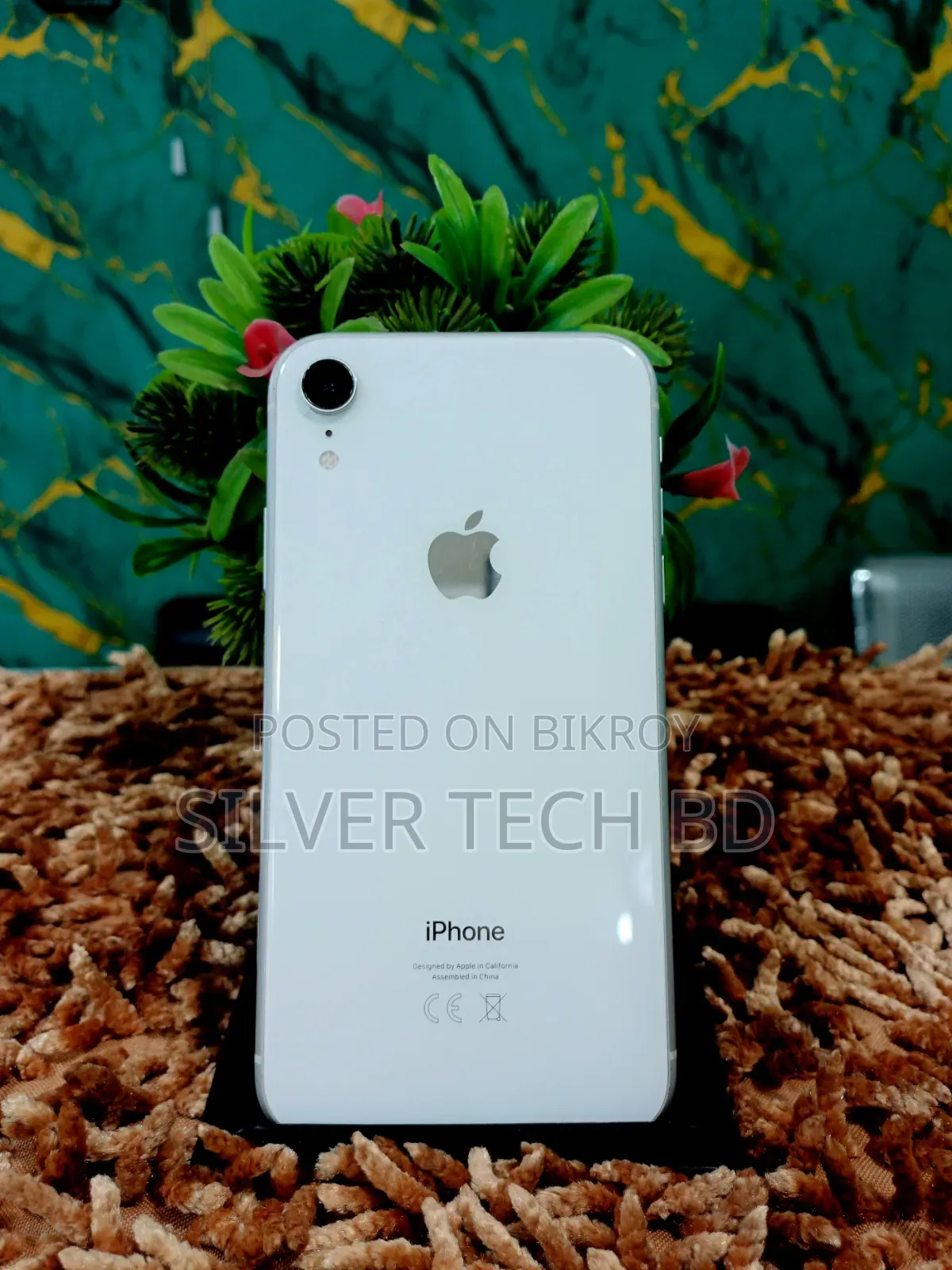 Apple iPhone XR 256 GB White