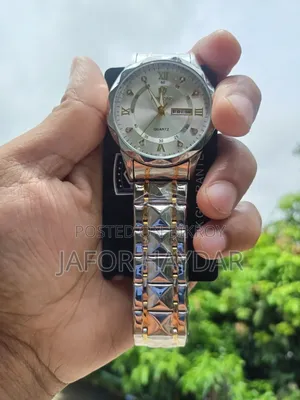 একবারে নতুন পেকেট খুলা হয় নি