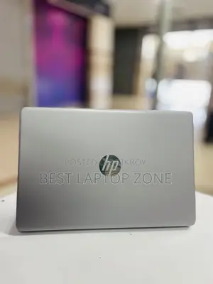 HP Laptop 16GB AMD Ryzen 5 SSD 512GB