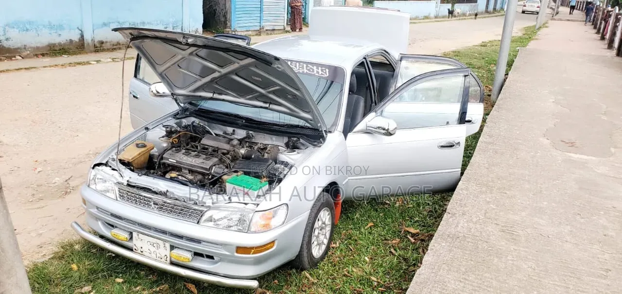 Toyota Corolla 1994 Silver