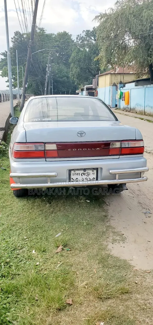 Toyota Corolla 1994 Silver