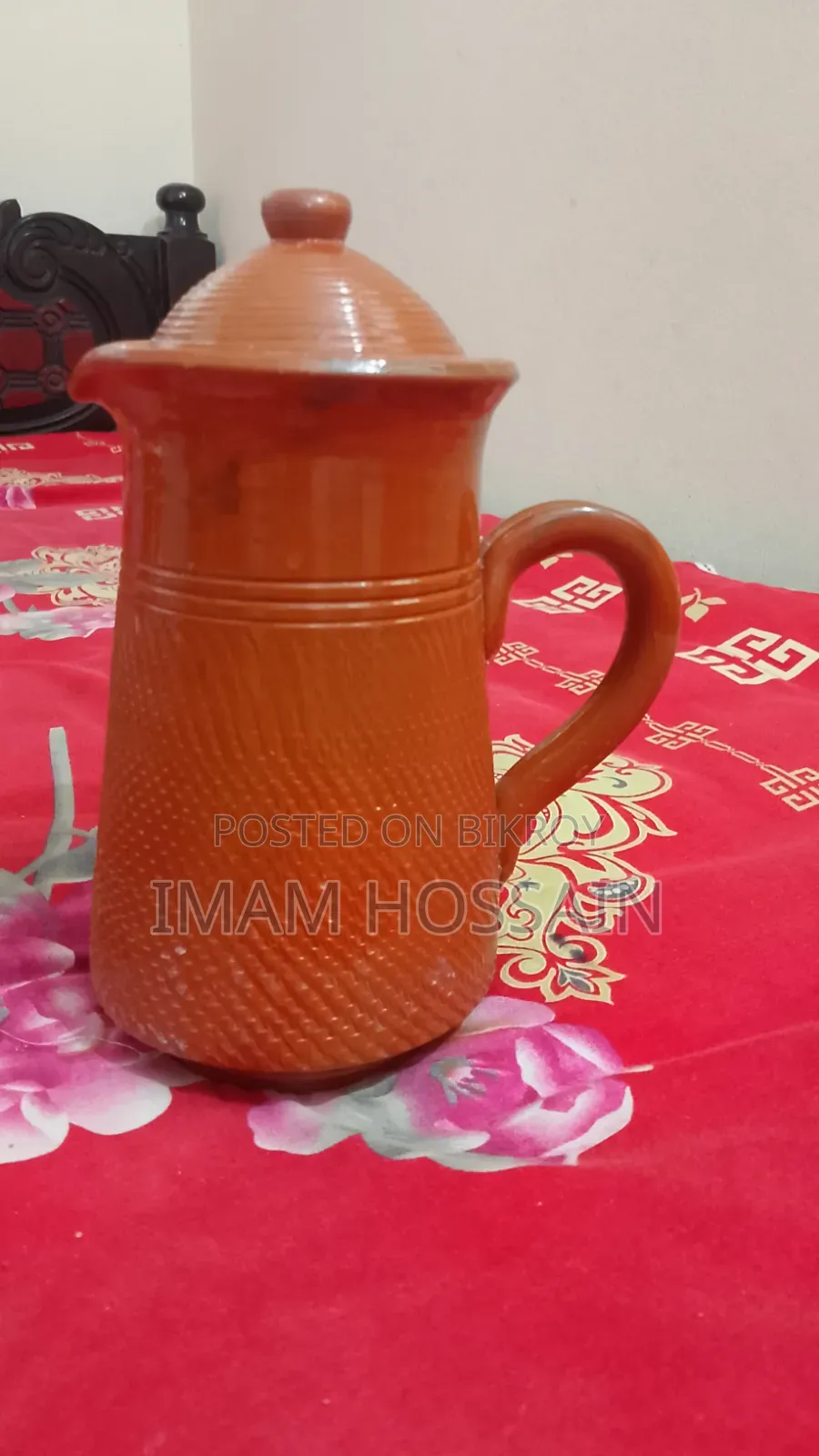 আকর্ষণীয় ও ঐতিহ্যবাহী মাটির তৈরি হস্তশিল্প  বিক্রি হবে।