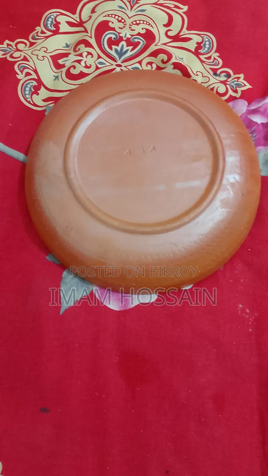 আকর্ষণীয় ও ঐতিহ্যবাহী মাটির তৈরি হস্তশিল্প  বিক্রি হবে।