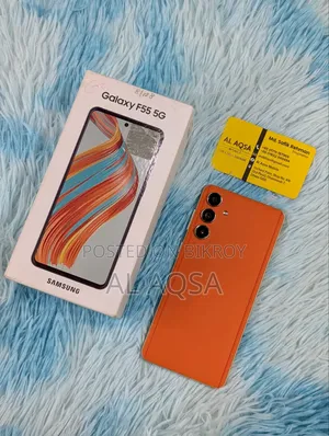 Samsung Galaxy F55 128 GB Orange
