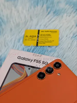Samsung Galaxy F55 128 GB Orange