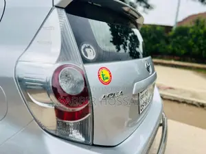 Toyota Aqua 2012 Silver