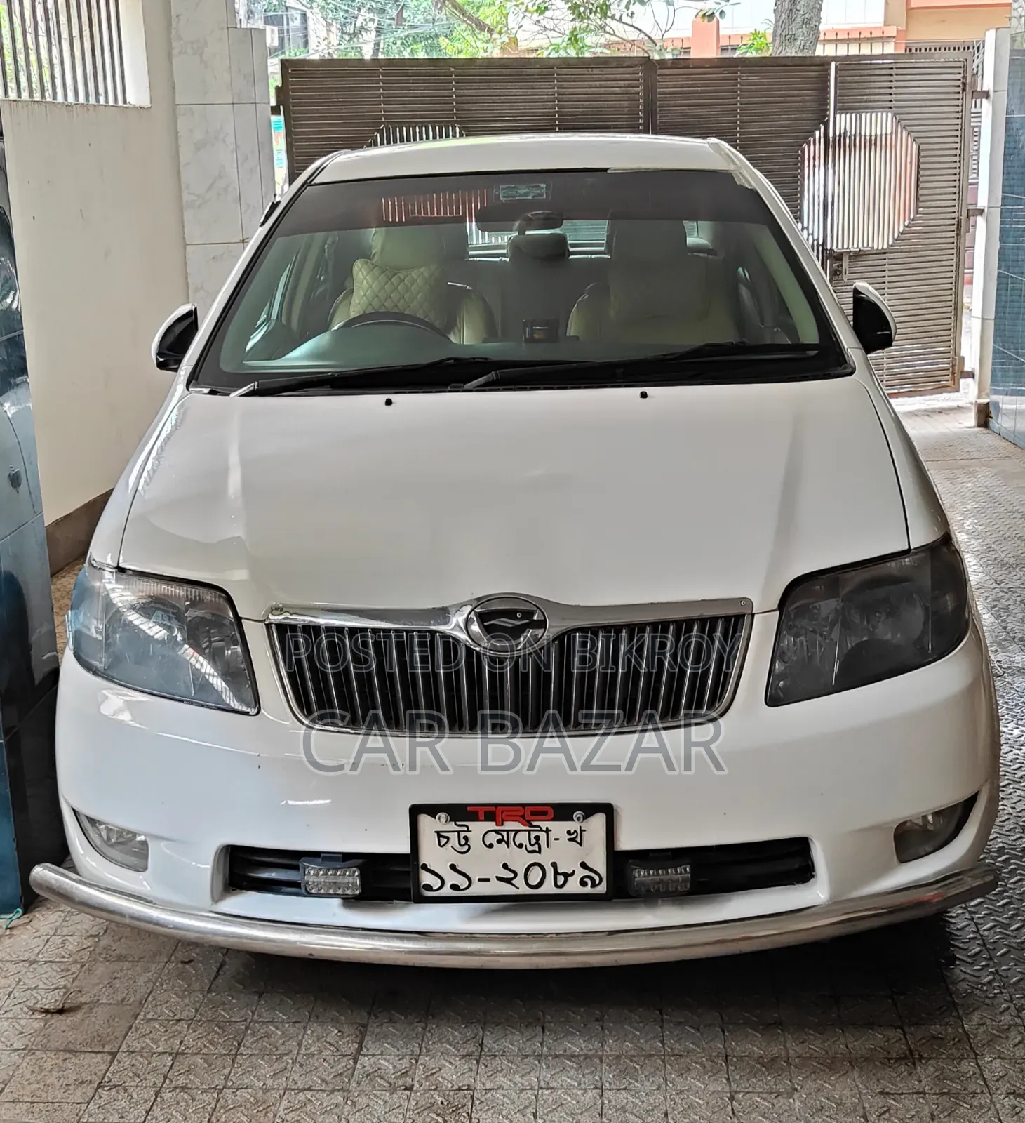 Toyota Corolla Sedan 2005 White