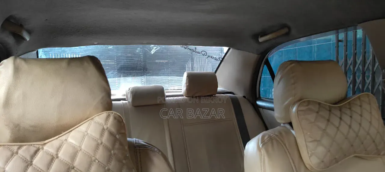 Toyota Corolla Sedan 2005 White