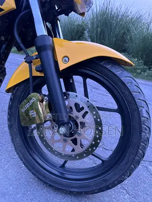 Suzuki Gixxer 2024 Yellow