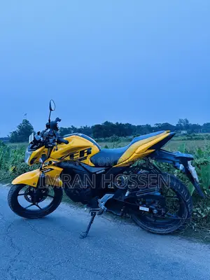 Suzuki Gixxer 2024 Yellow