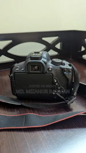 Canon 700D Camera