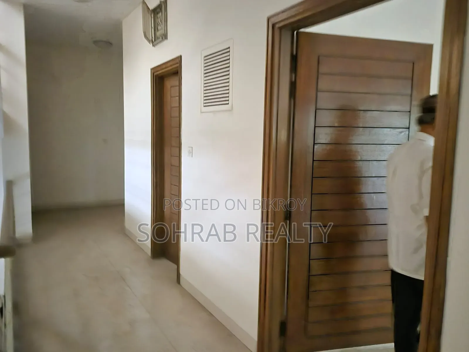 8bdrm House in Sohrab Realty, Baridhara for sale