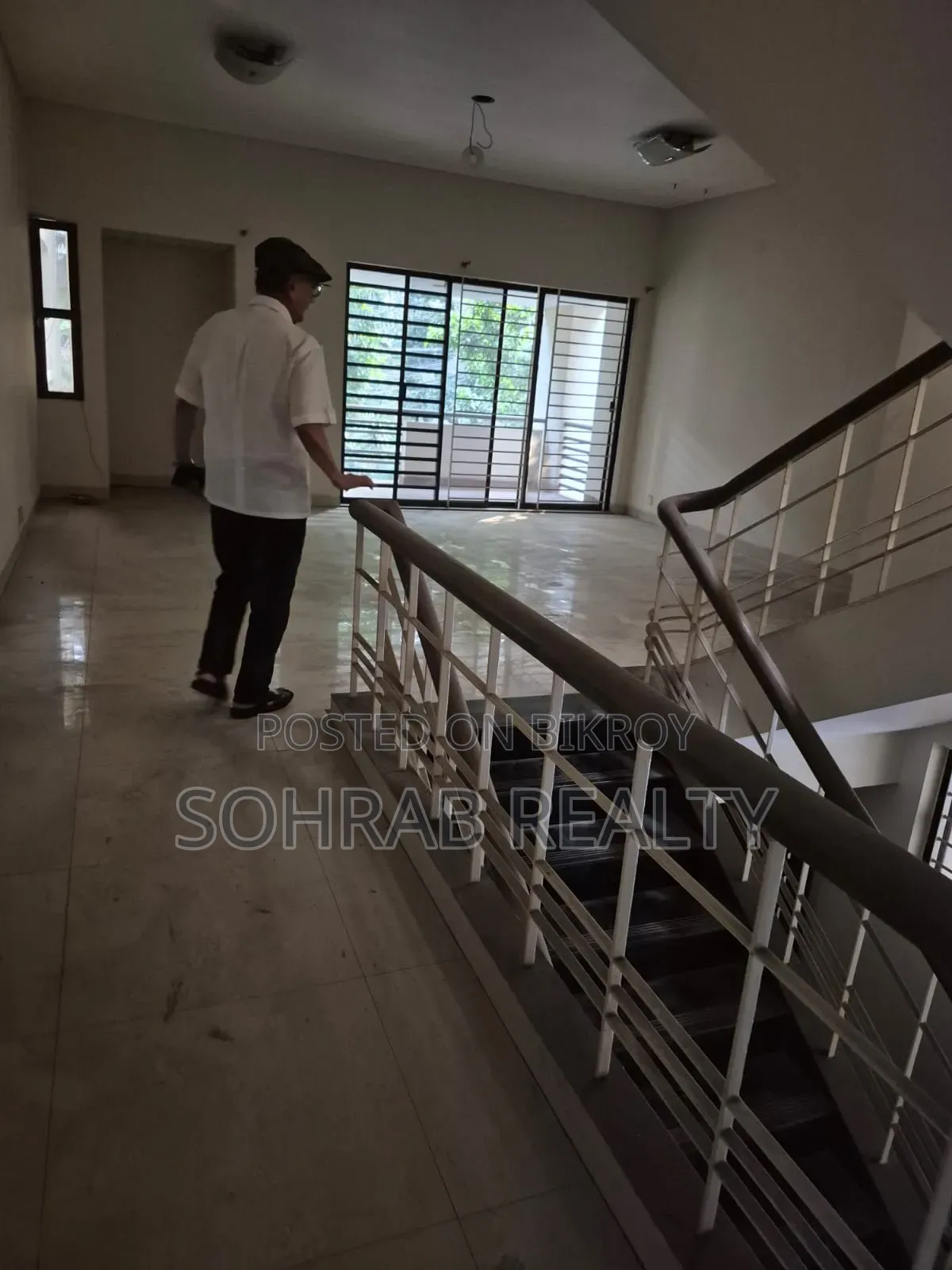 8bdrm House in Sohrab Realty, Baridhara for sale