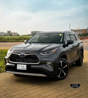 Toyota Highlander 2021 Gray