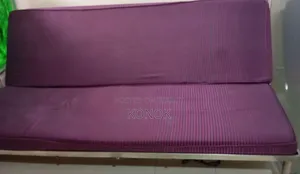 1টি সোফা কাম বেড, 1সিঙ্গেল সোফা, 1পড়ার টেবিল, 1Pureit বিক্রি করব
