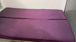 1টি সোফা কাম বেড, 1সিঙ্গেল সোফা, 1পড়ার টেবিল, 1Pureit বিক্রি করব