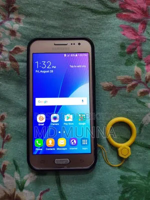 Samsung Galaxy J2 8 GB Gold