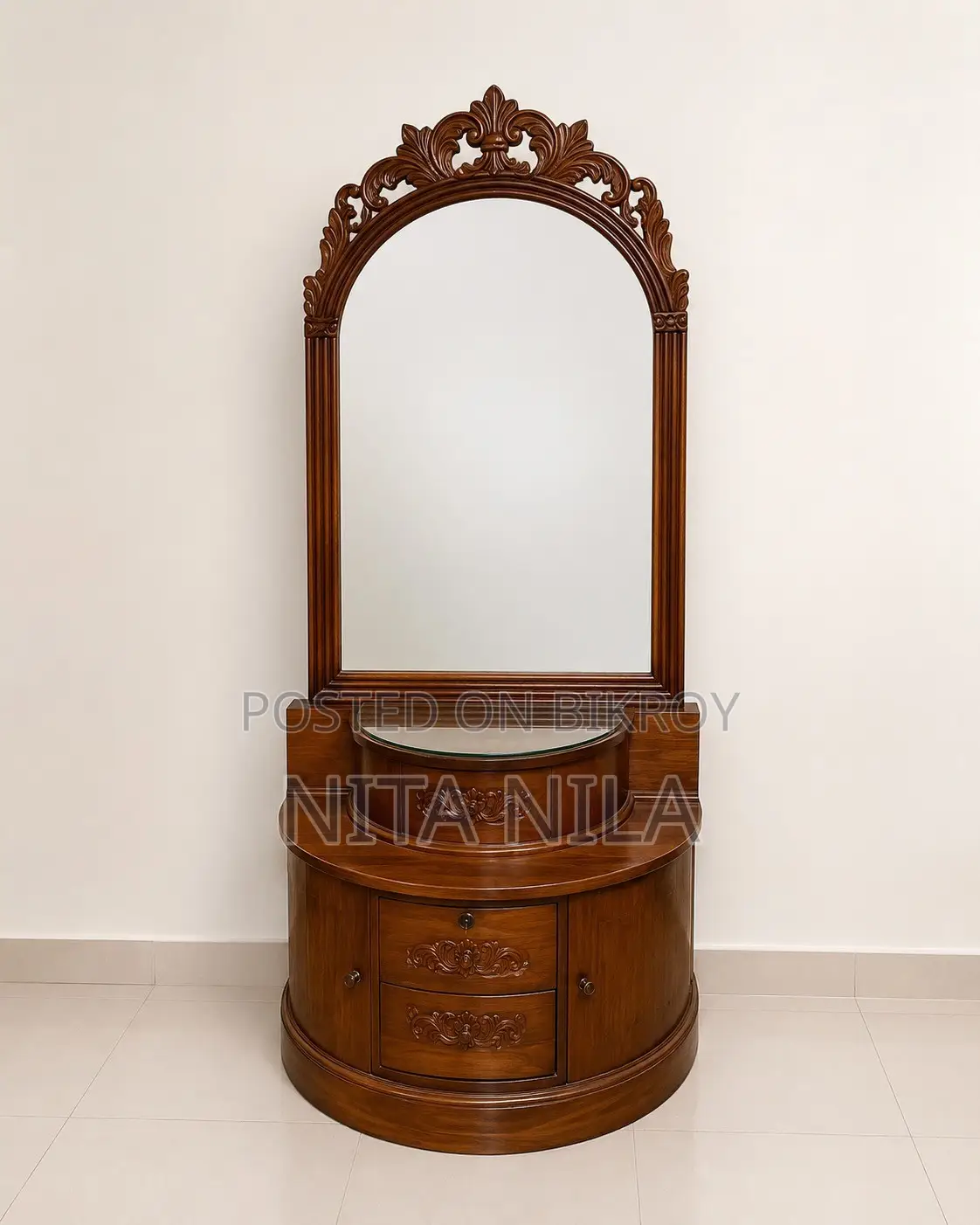 সেগুন কাঠের কারুকাজ করা ড্রেসিং টেবিল