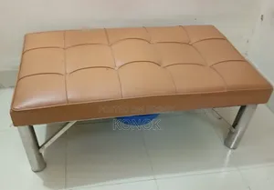 1টি সোফা কাম বেড, 1সিঙ্গেল সোফা, 1পড়ার টেবিল, 1Pureit বিক্রি করব