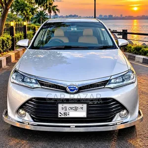 Toyota Corolla Fielder 1.5 Hybrid FWD 2017 Silver