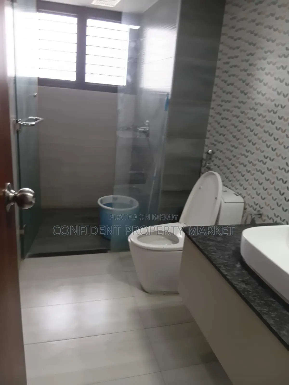 Furnished 4bdrm Apartment in Baridhara for rent