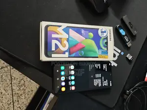 Samsung Galaxy M21 64 GB Black